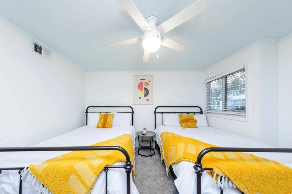 Stylish 2Br With Balcony And Optional Parking Near Vanderbilt & Broadway Nashville États-Unis